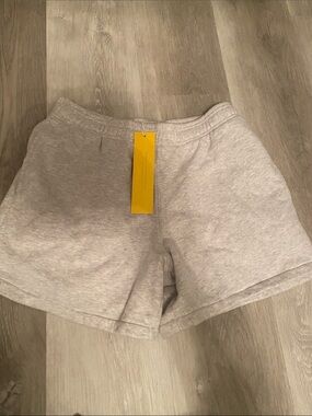 Women's Heather Gray 4 season Shorts with Elastic Waist size XS